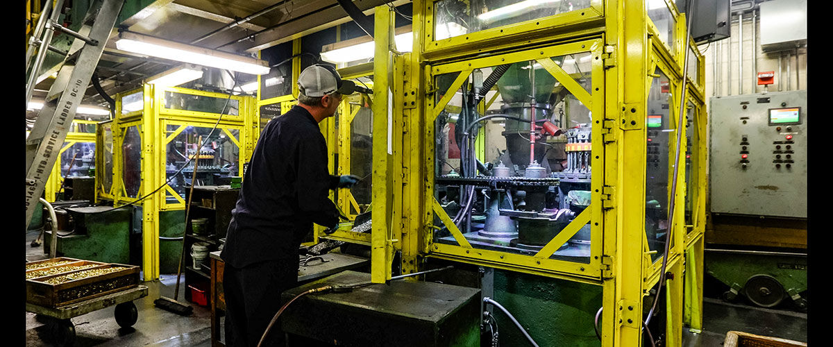 worker in the factory